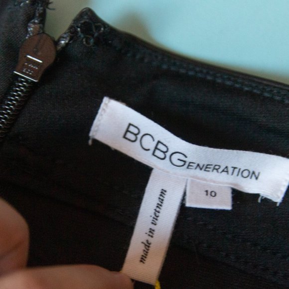 NEW BCBGeneration Black Faux Leather Trim Pull On High Rise Pants Size US 10 - Picture 5 of 10